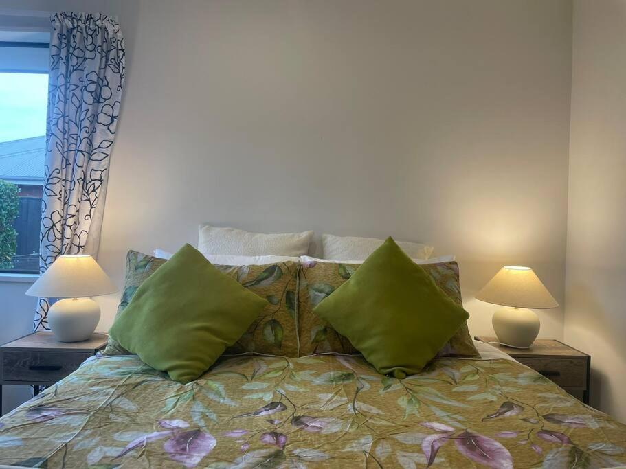Spacious 4 Bed Family Home Christchurch Extérieur photo