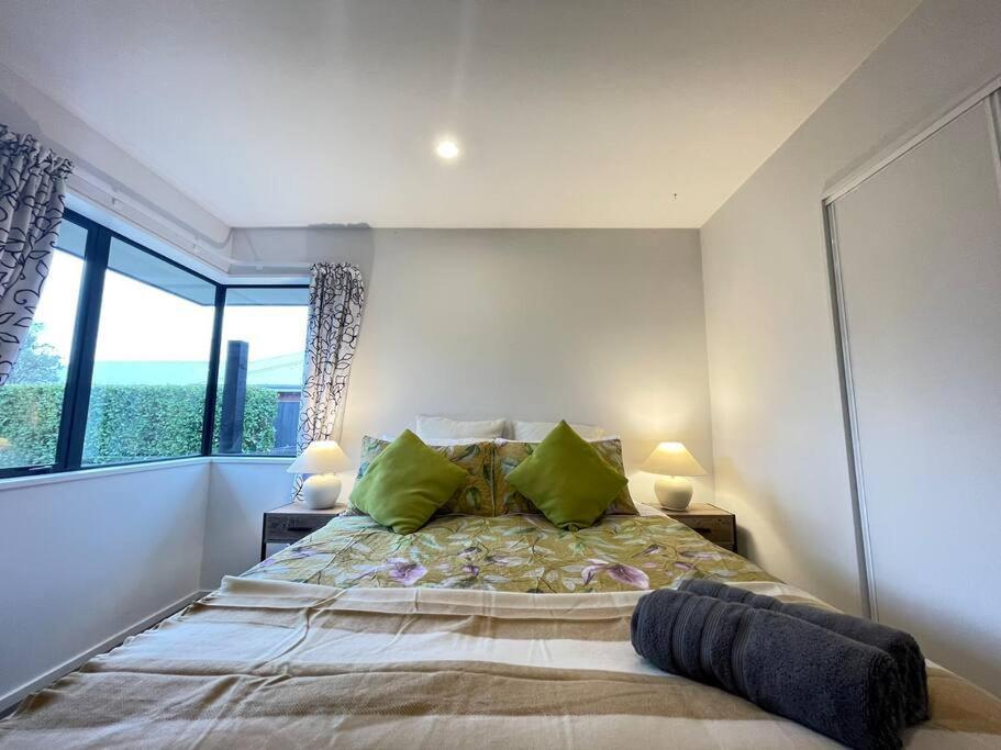 Spacious 4 Bed Family Home Christchurch Extérieur photo