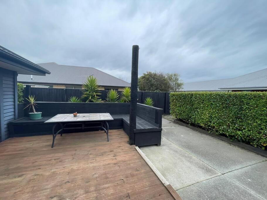 Spacious 4 Bed Family Home Christchurch Extérieur photo