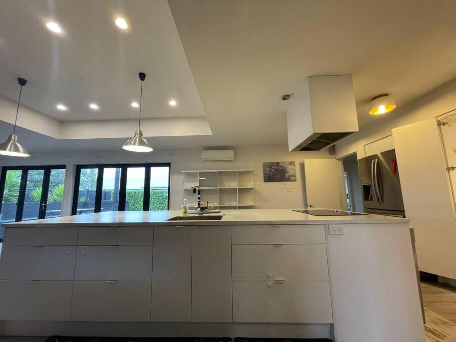 Spacious 4 Bed Family Home Christchurch Extérieur photo