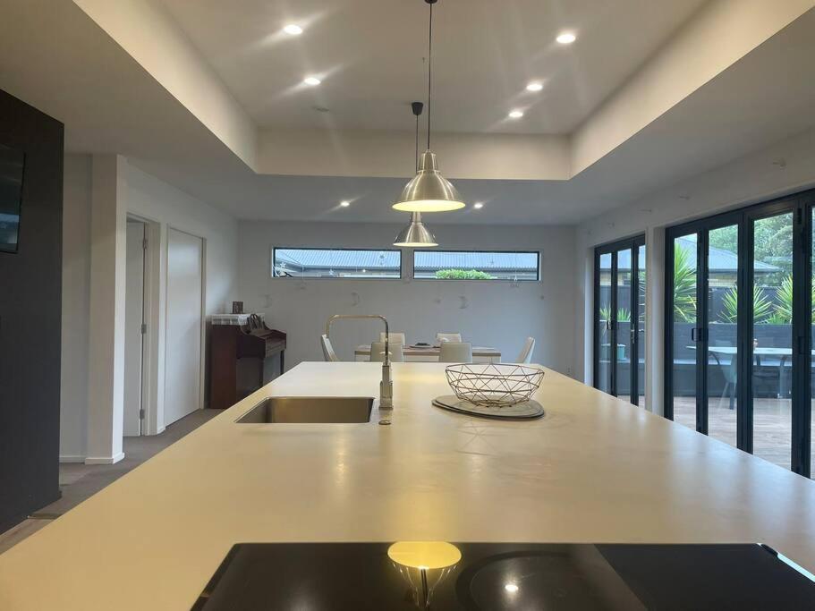 Spacious 4 Bed Family Home Christchurch Extérieur photo