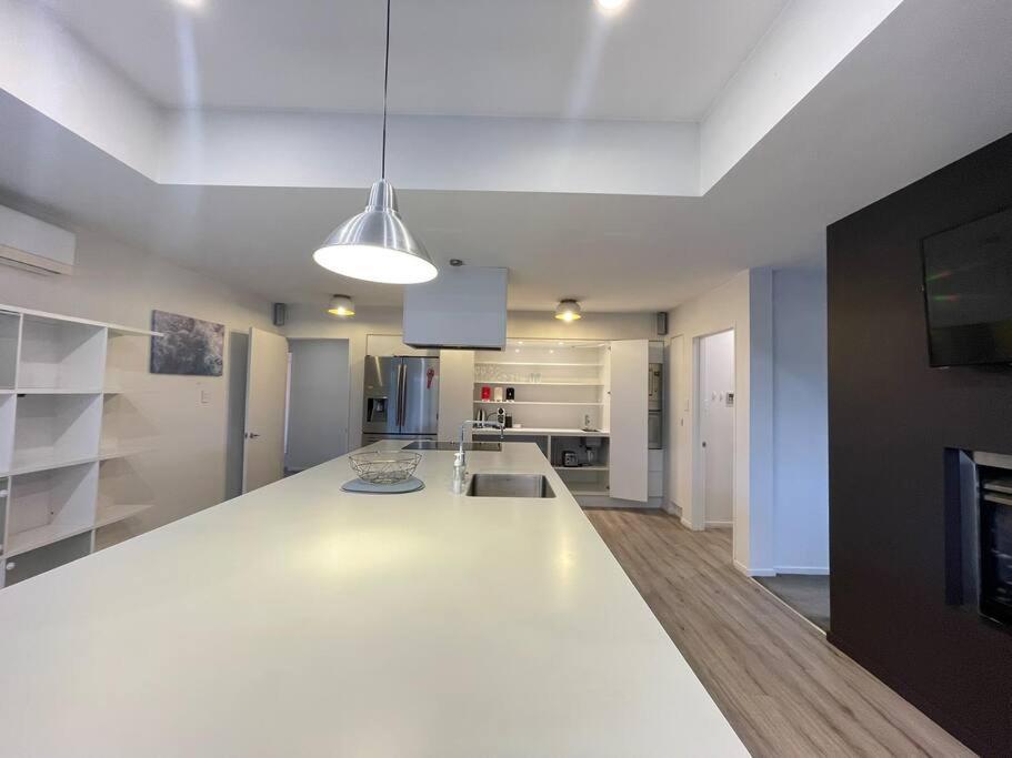 Spacious 4 Bed Family Home Christchurch Extérieur photo