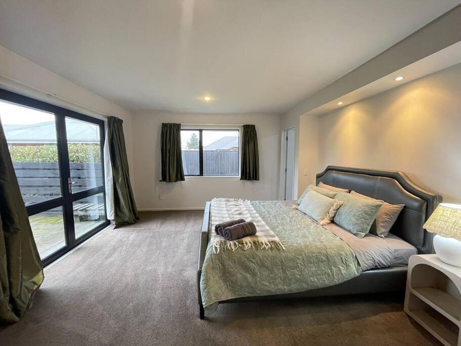 Spacious 4 Bed Family Home Christchurch Extérieur photo